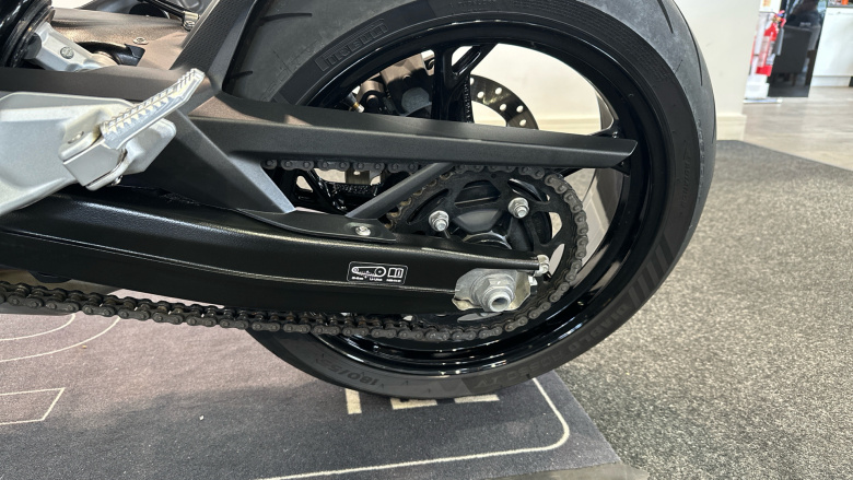 BMW F900 R (25MY)